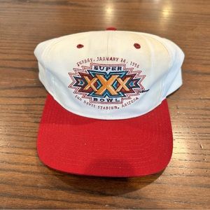 Throwback Dallas Cowboys hat NWT, excellent condition. SuperBowl XXX 1996